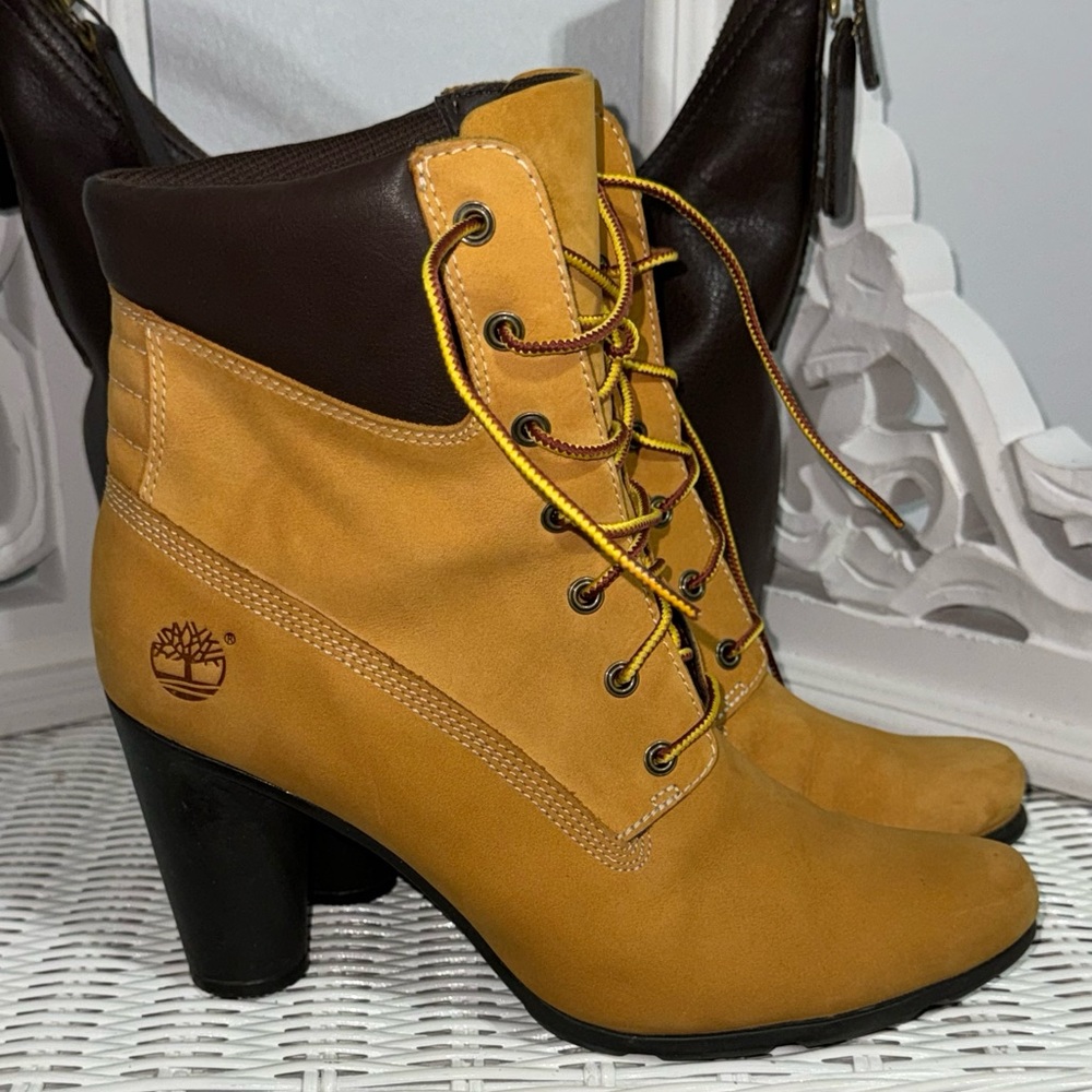 Authentic Timberland heeled boots